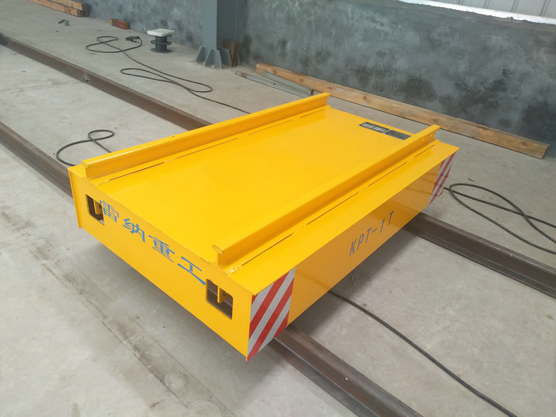 Cable Reel Powered Warehouse รถแบนบนรถไฟพร้อมการควบคุมระยะไกล