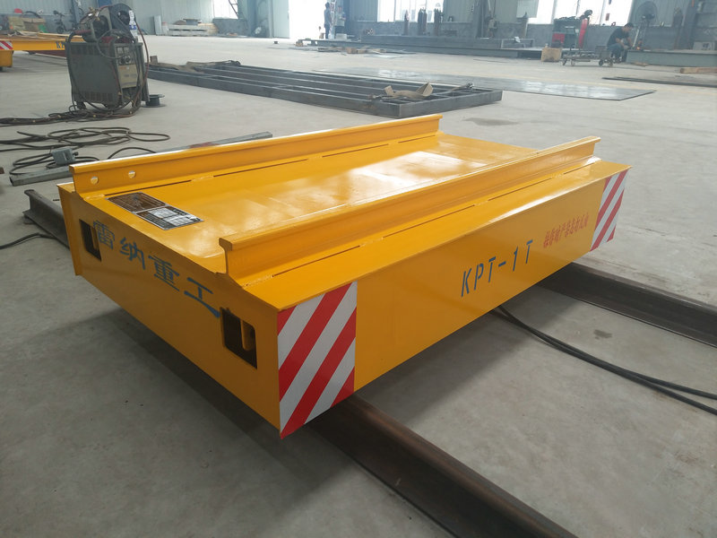 Cable Reel Powered Warehouse รถแบนบนรถไฟพร้อมการควบคุมระยะไกล