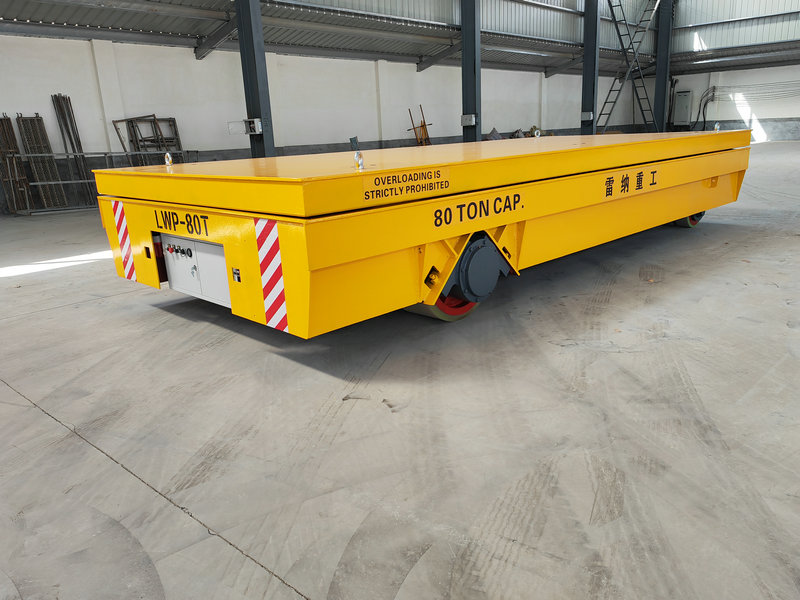 80 ตัน Heavy Duty Hydraulic Lifting Trackless รถเข็น