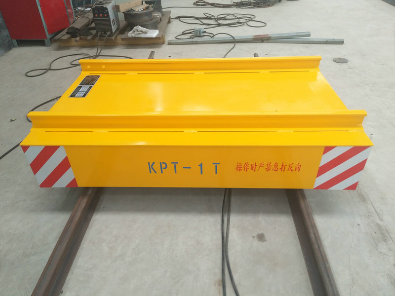 Cable Reel Powered Warehouse รถแบนบนรถไฟพร้อมการควบคุมระยะไกล